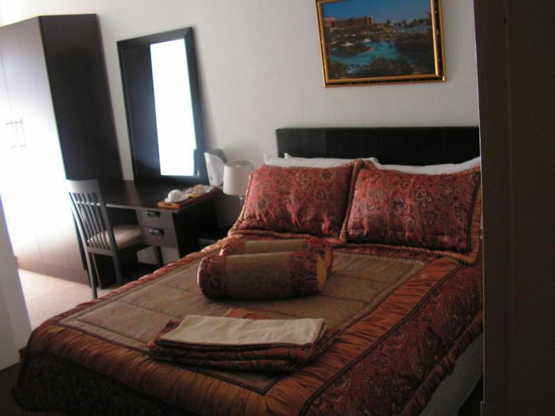 Moshitametsi Guesthouse Kempton Park Buitenkant foto