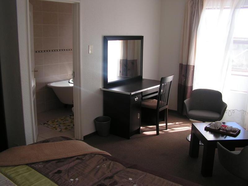 Moshitametsi Guesthouse Kempton Park Buitenkant foto