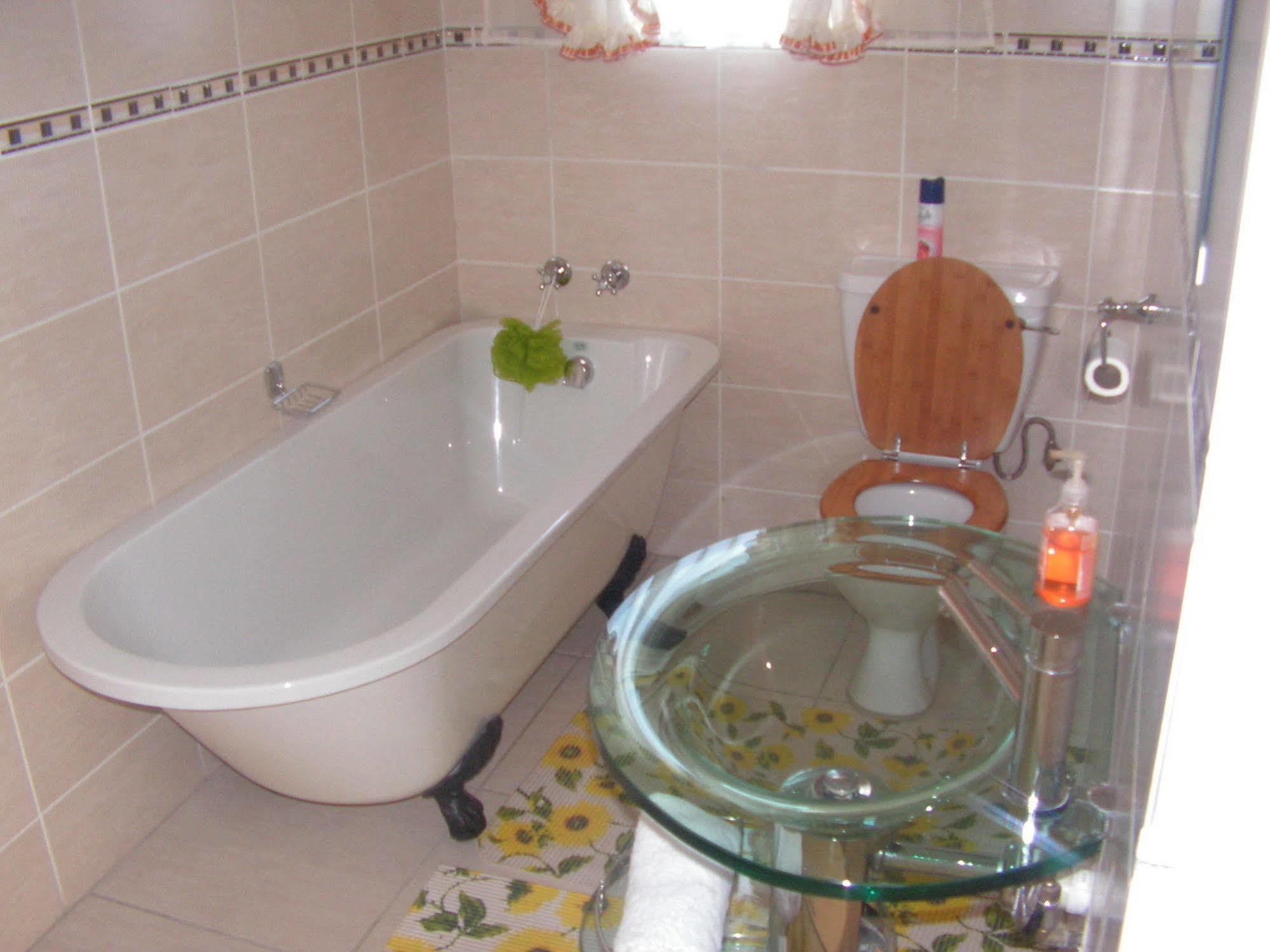 Moshitametsi Guesthouse Kempton Park Buitenkant foto