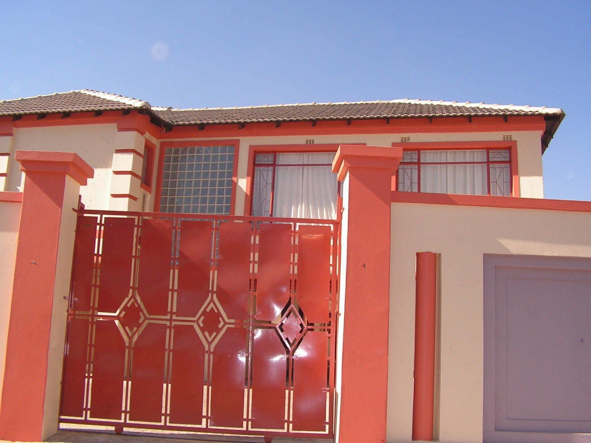 Moshitametsi Guesthouse Kempton Park Buitenkant foto