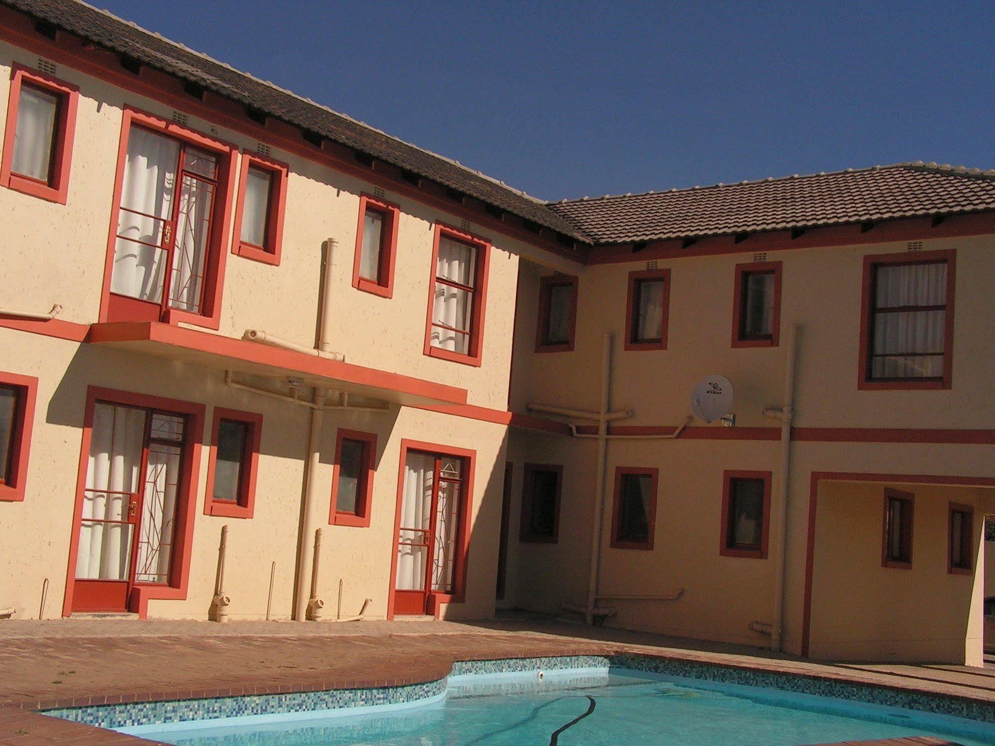 Moshitametsi Guesthouse Kempton Park Buitenkant foto