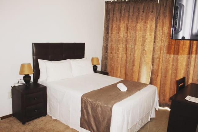 Moshitametsi Guesthouse Kempton Park Buitenkant foto
