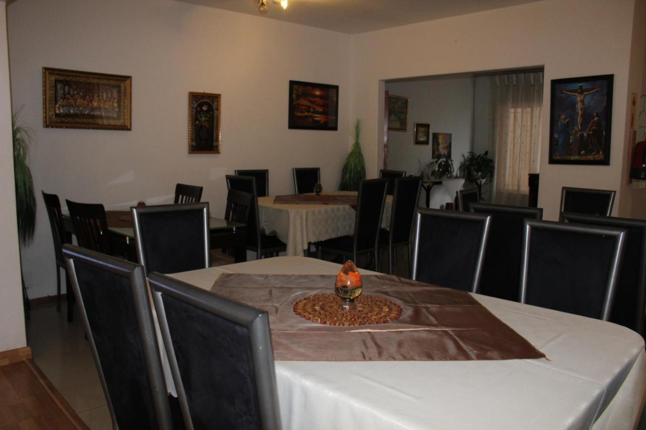 Moshitametsi Guesthouse Kempton Park Buitenkant foto