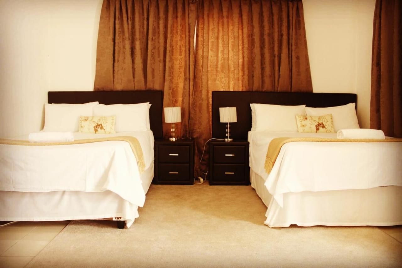 Moshitametsi Guesthouse Kempton Park Buitenkant foto
